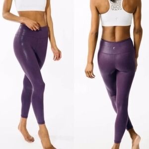 Zyia Active Women 6-8 Plum Athletic Hi Rise Metallic Light N Tight 7/8 Leggings